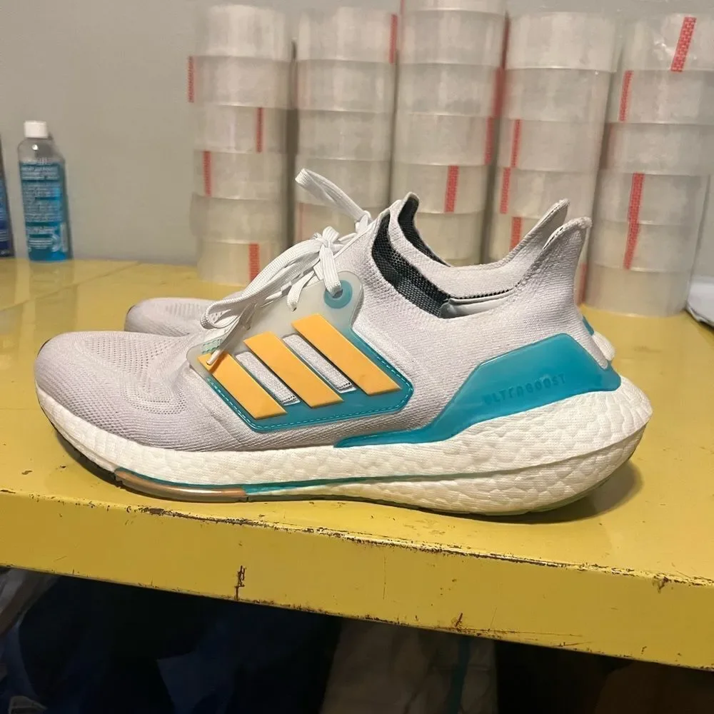Adidas ULTRABoost 22 White Orange Mint Rare Gym Men Running Shoes GX5463 - US 11